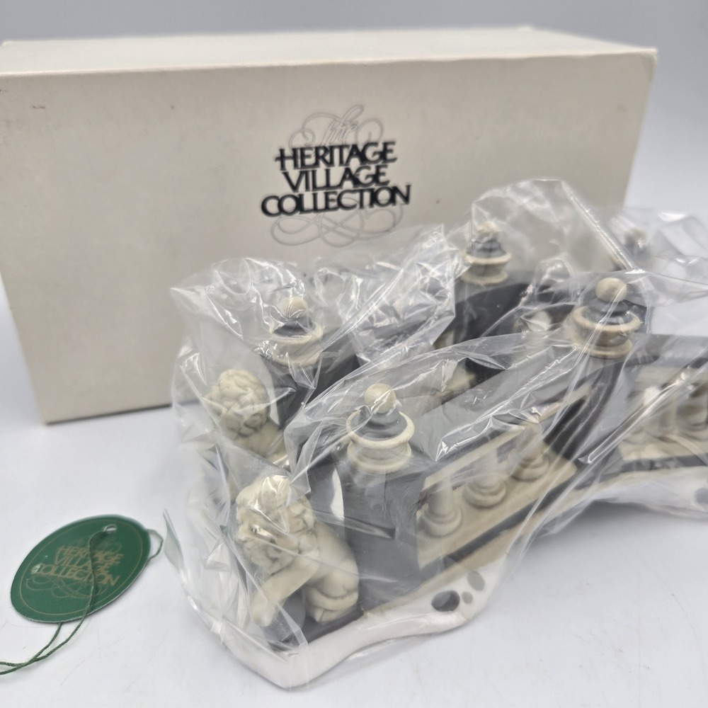 Dept 56 Lionhead Bridge 58645 Christmas Village Accessory Heritage Collect. New